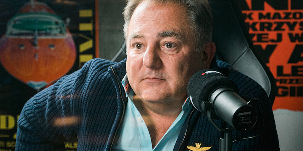 Essay na temu radio and tv 07 image