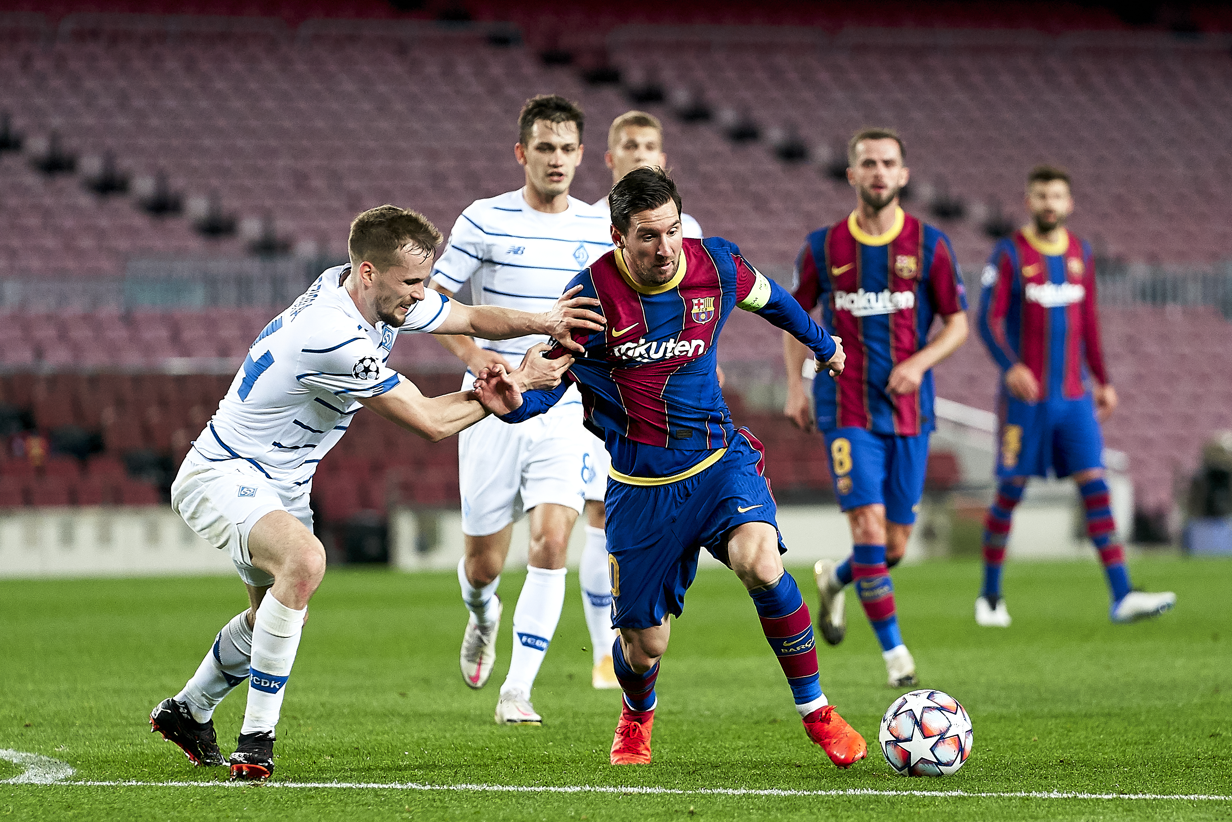 FC Barcelona v Dynamo Kyiv: Group G - UEFA Champions League FC Barcelona v Dynamo Kyiv: Group G - UEFA Champions League