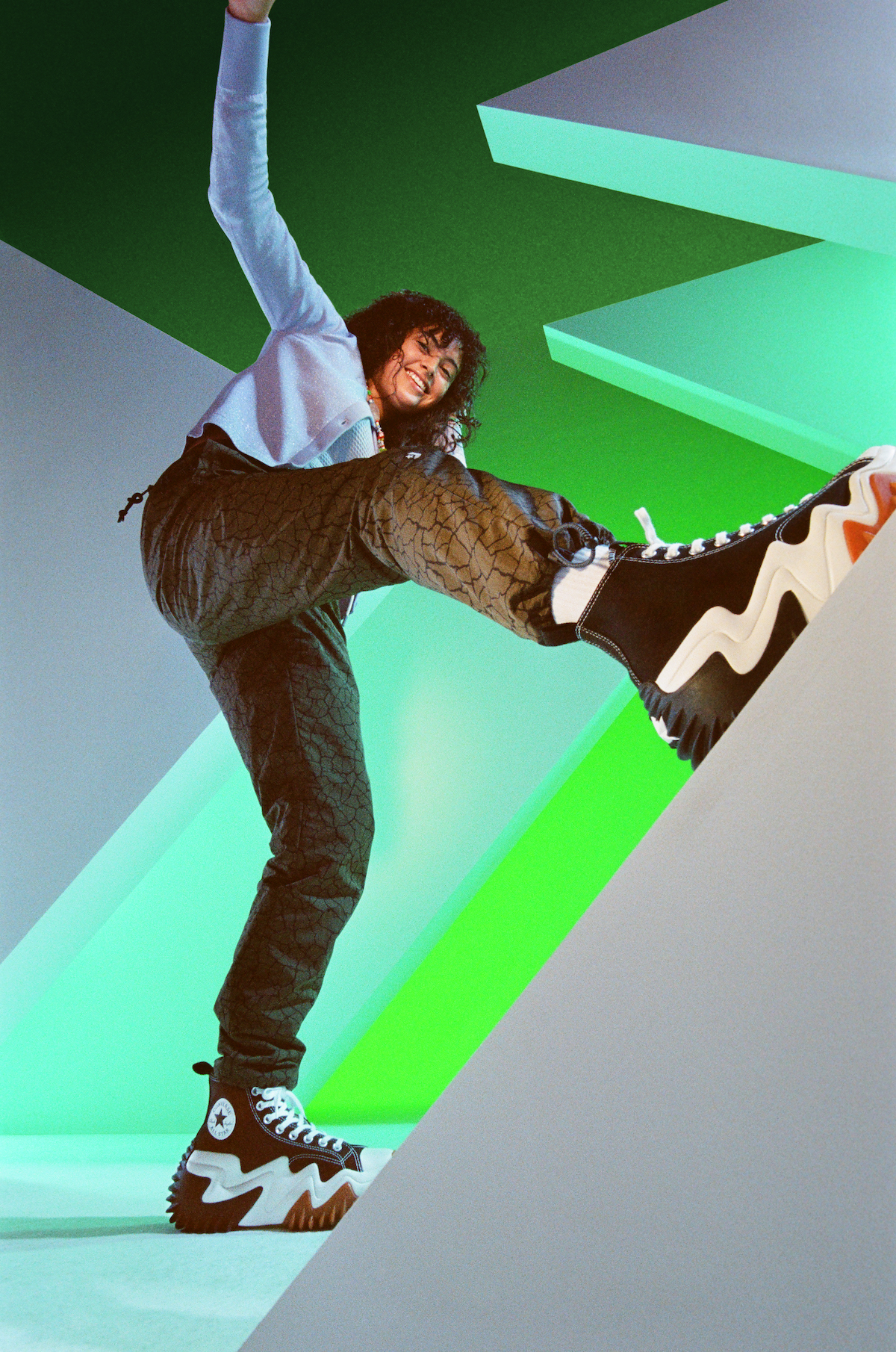 CONVERSE_RUNSTAR_MOTION_171545C_FEMALE_ONBODY_FILM.jpg CONVERSE_RUNSTAR_MOTION_171545C_FEMALE_ONBODY_FILM.jpg